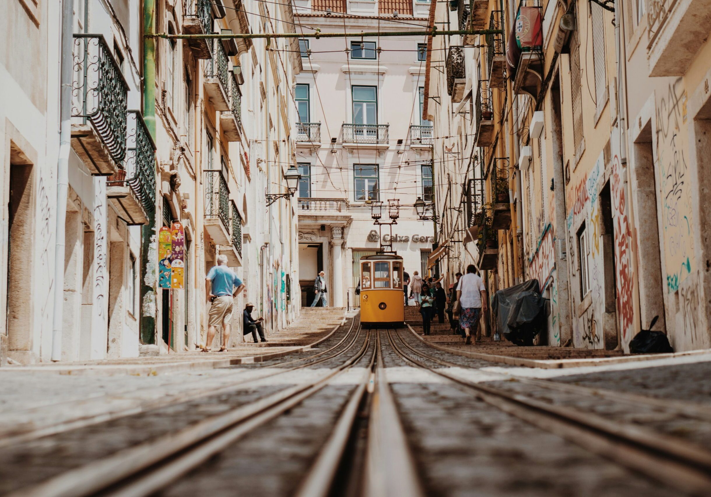 julian-dik-2oppHSFvTJY-unsplash